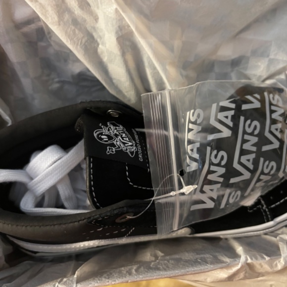 Vans Skate Shoes - Picture 3 of 4